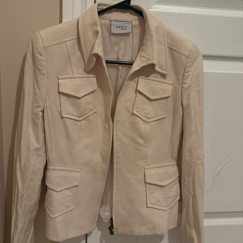 Akris Punto white blazer with zipper